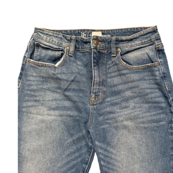No Boundaries Distressed Denim Jeans | Ripped Knees | Juniors Size 11 - Picture 5 of 9